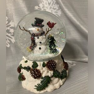St Nicolas square Snowman Holiday Snow Globe
